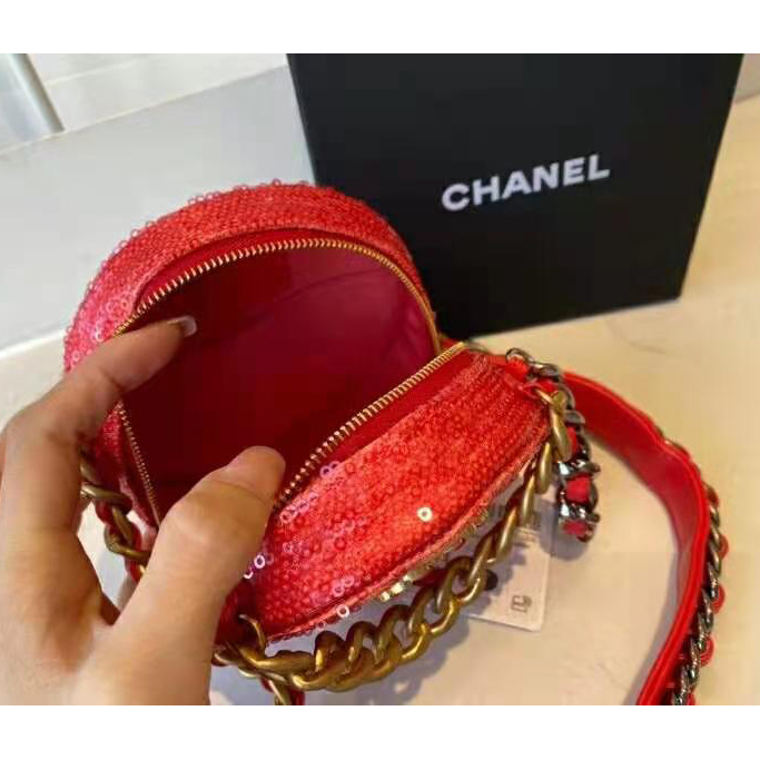 2021 Chanel 19 clutch with chain