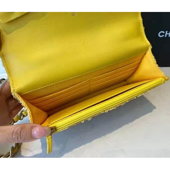 2021 Chanel 19 wallet on chain