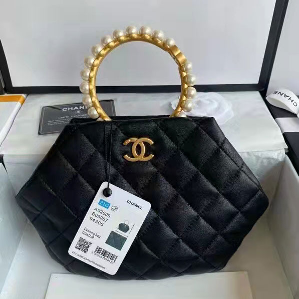 2021 Chanel CLUTCH