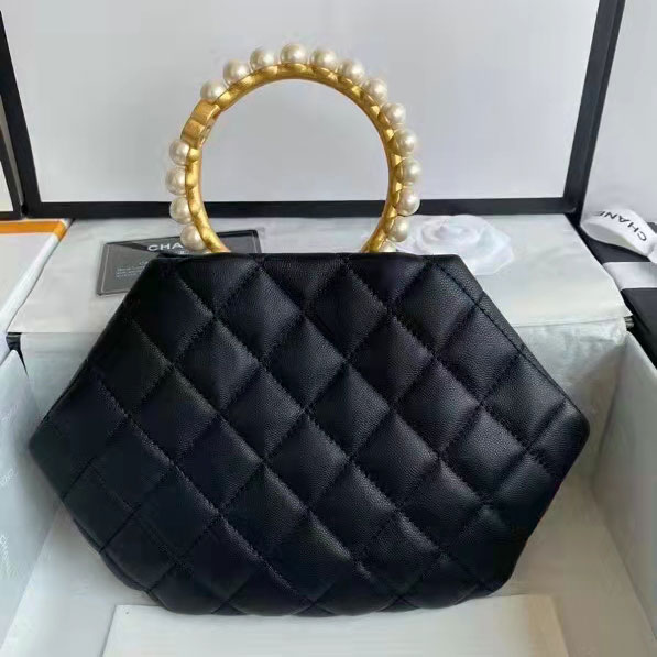 2021 Chanel CLUTCH