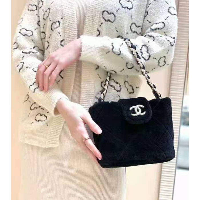 2021 Chanel bucket bag