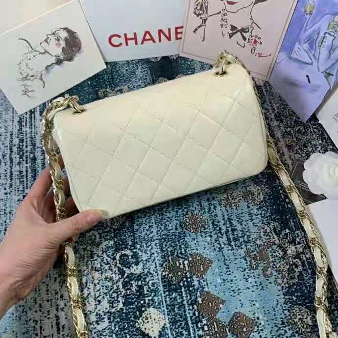 2021 Chanel medium flap bag