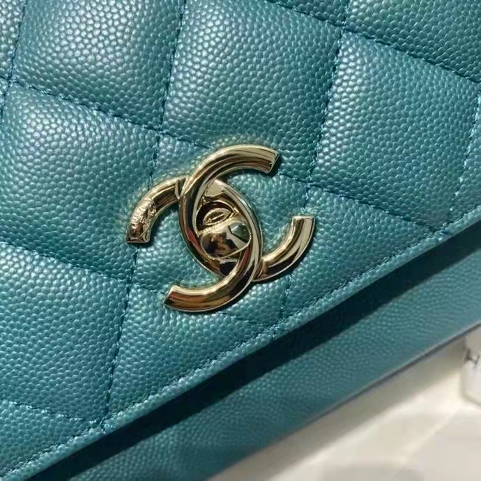 2021 Chanel small messenger bag