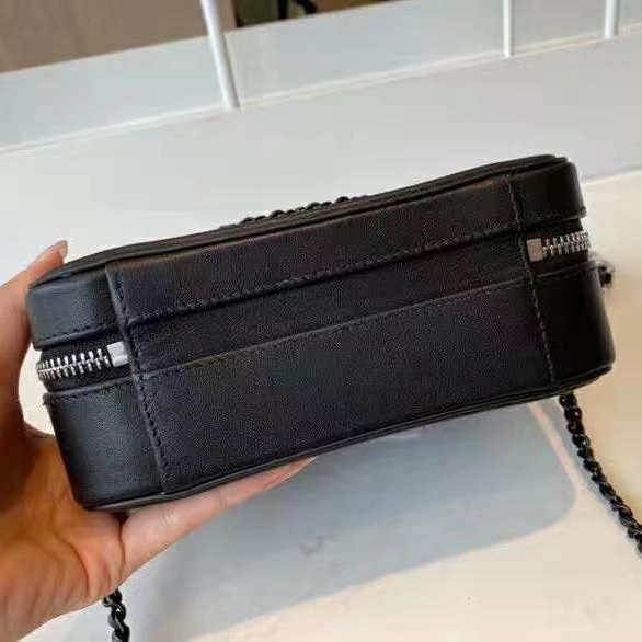 2021 Chanel small vanity case