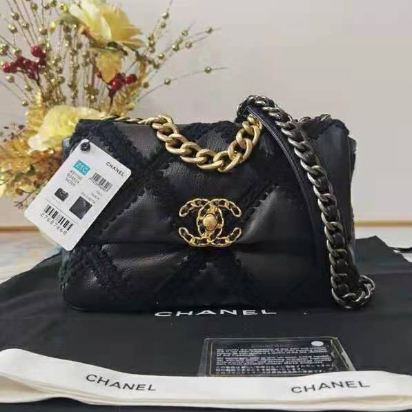 2021 chanel 19 flap bag