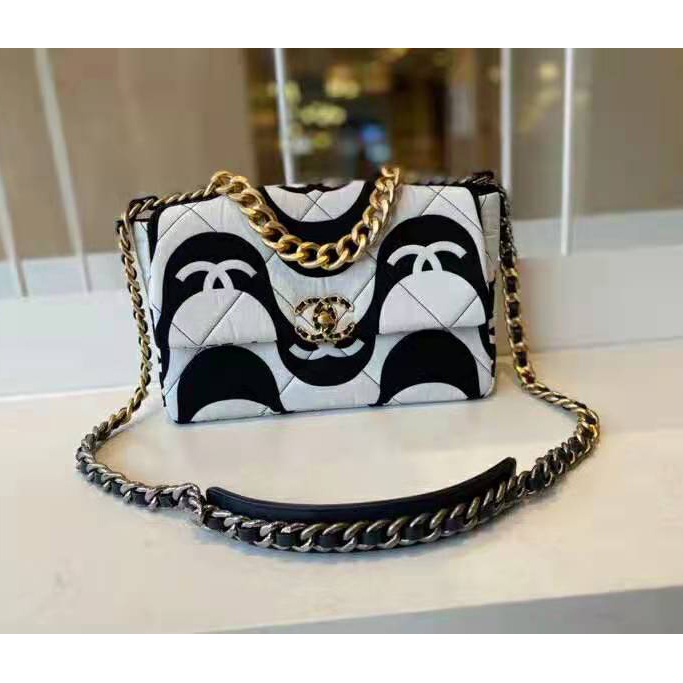 2021 chanel 19 flap bag