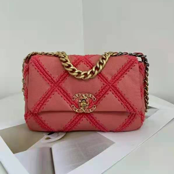 2021 chanel 19 flap bag