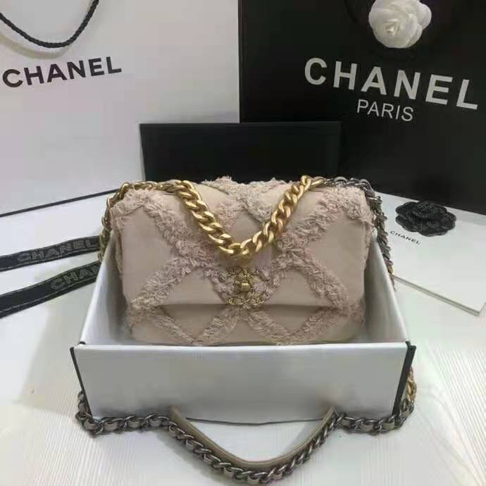 2021 chanel 19 flap bag