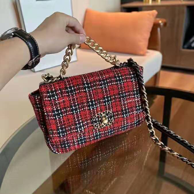 2021 chanel 19 flap bag