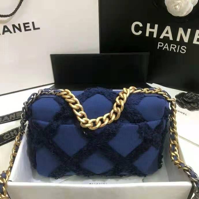 2021 chanel 19 flap bag