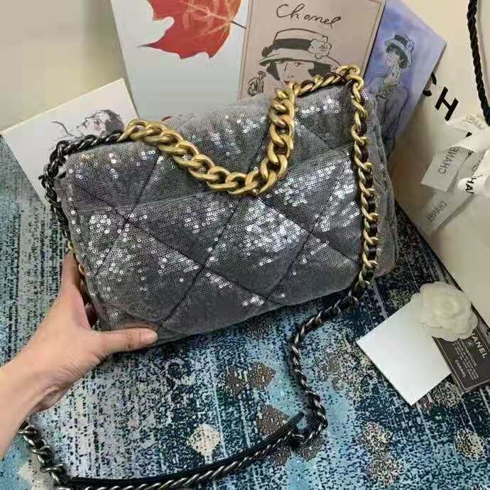 2021 chanel 19 flap bag