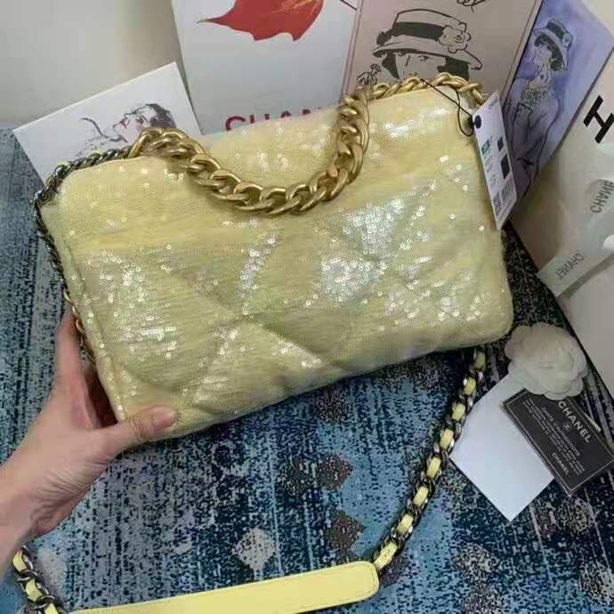 2021 chanel 19 flap bag