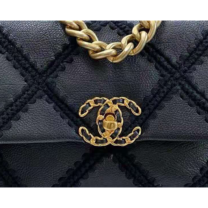 2021 chanel 19 flap bag