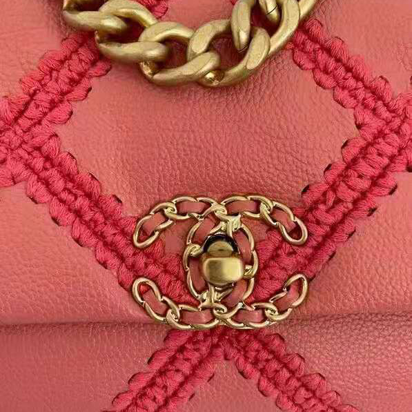 2021 chanel 19 flap bag