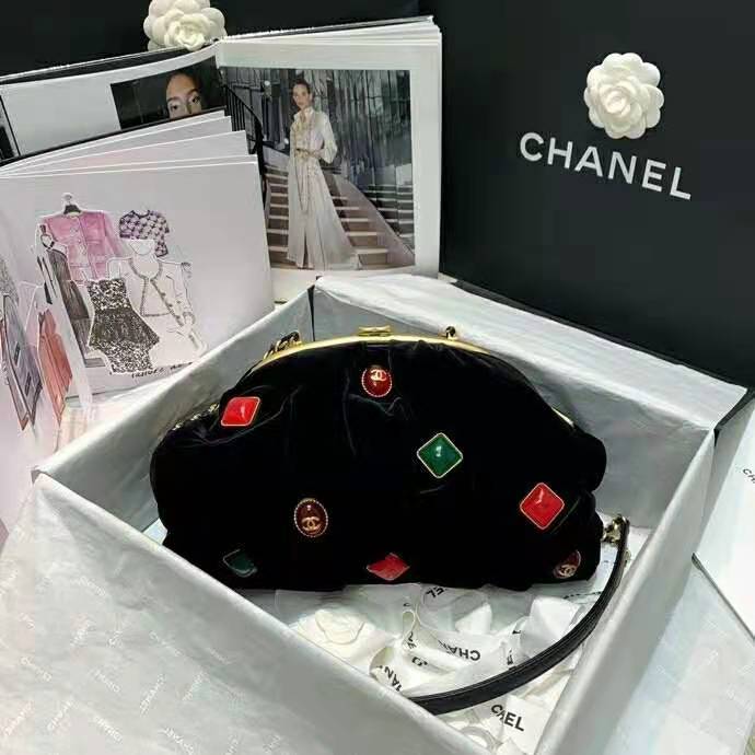 2021 chanel clutch