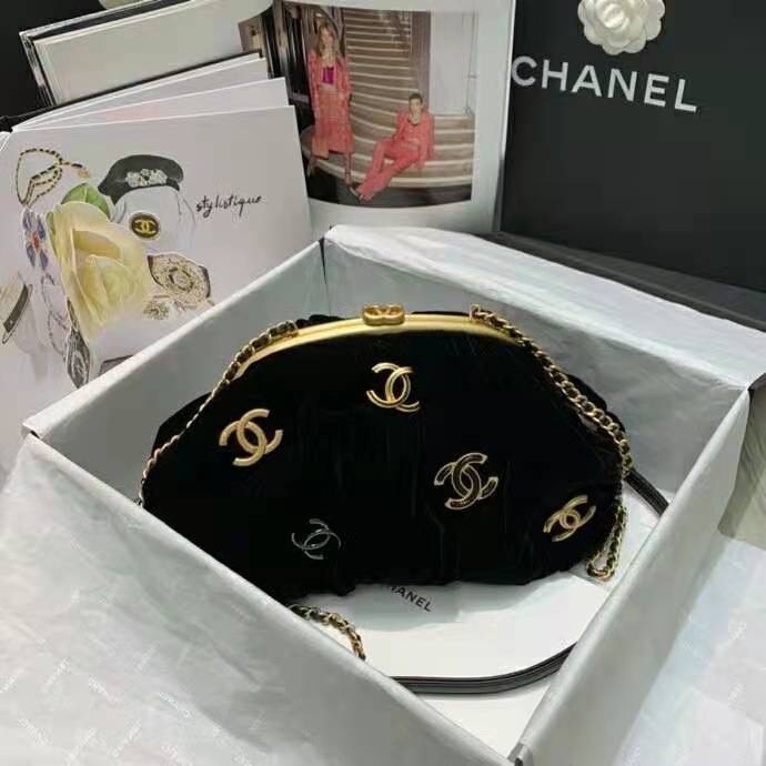 2021 chanel clutch