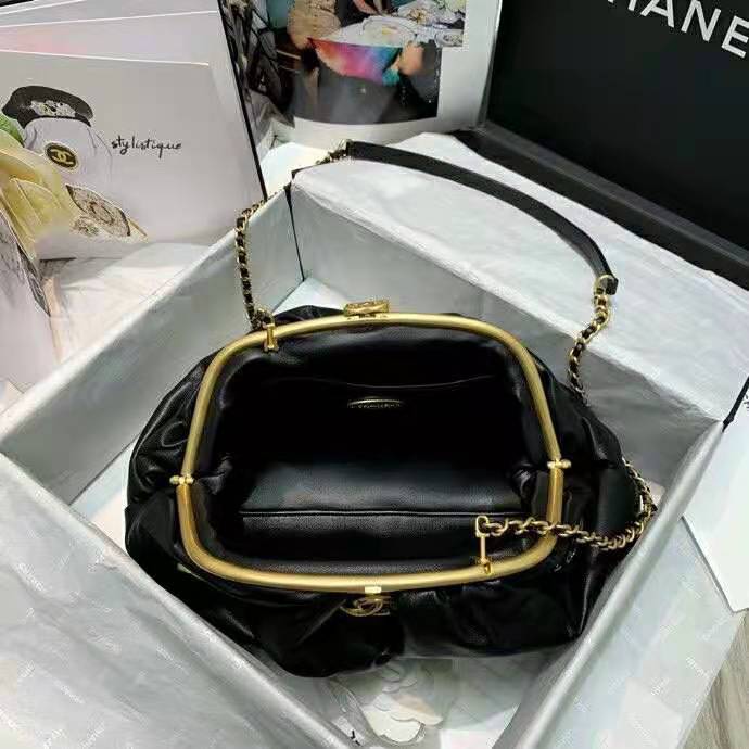 2021 chanel clutch