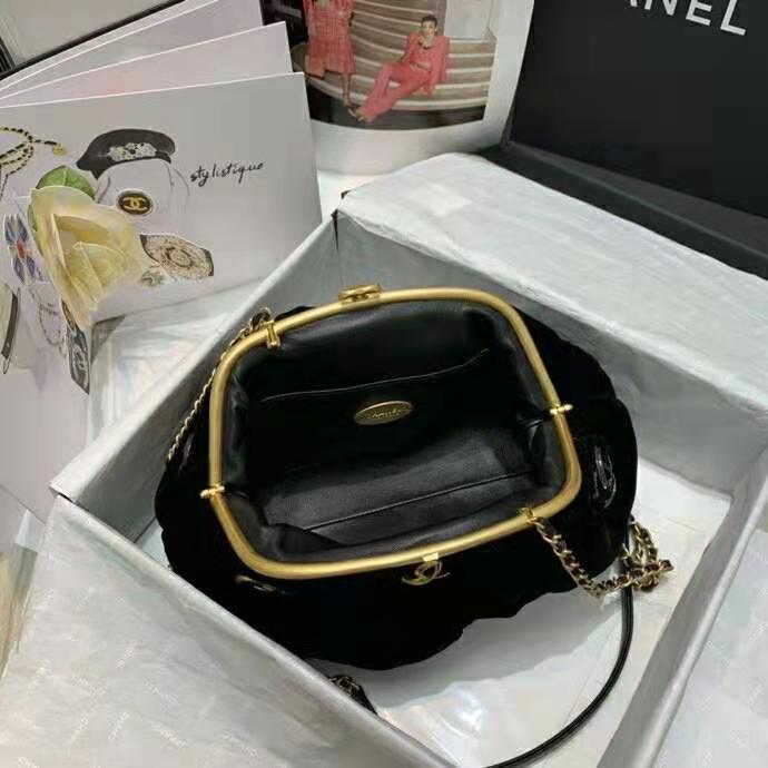 2021 chanel clutch