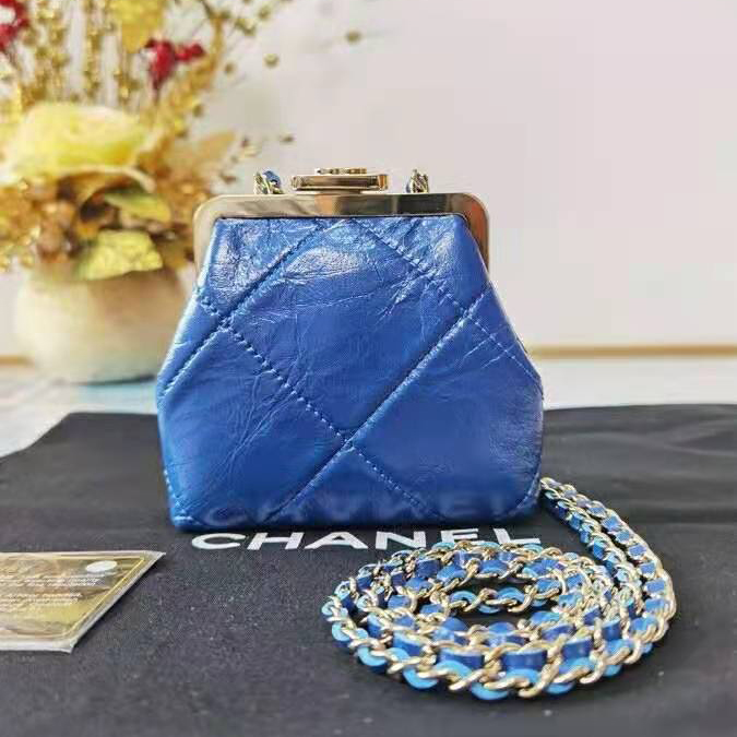 2021 chanel clutch with chain