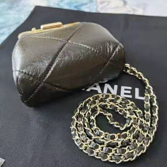 2021 chanel clutch with chain