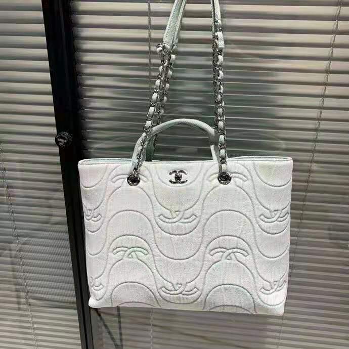 2021 chanel shopping bag