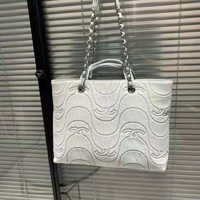2021 chanel shopping bag