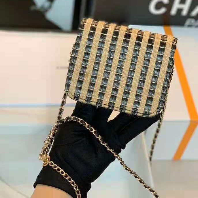 2021 chanel small vanity with chain