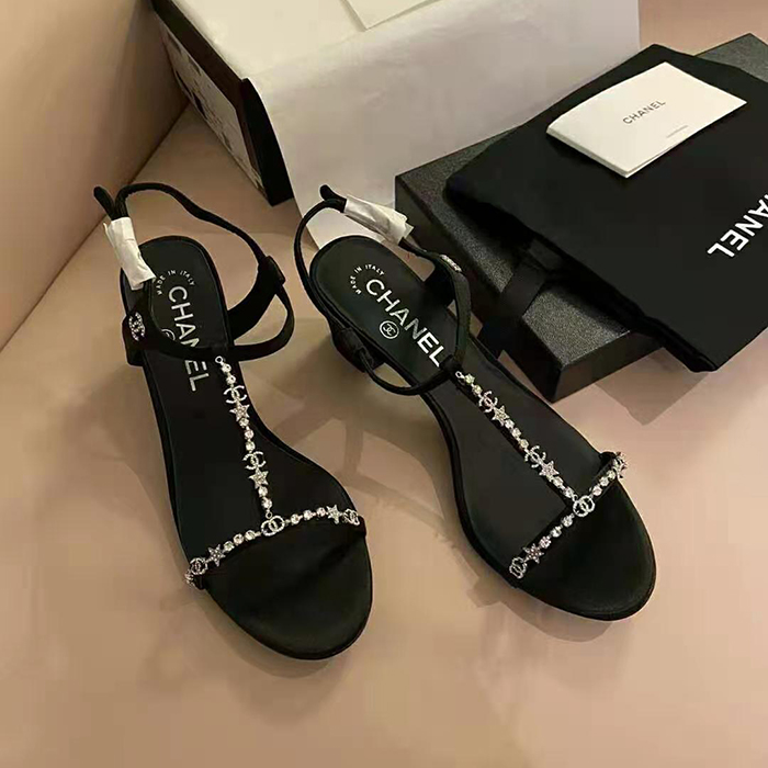 2021 chanle sandals