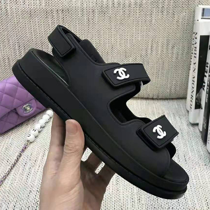 2021 chanle sandals