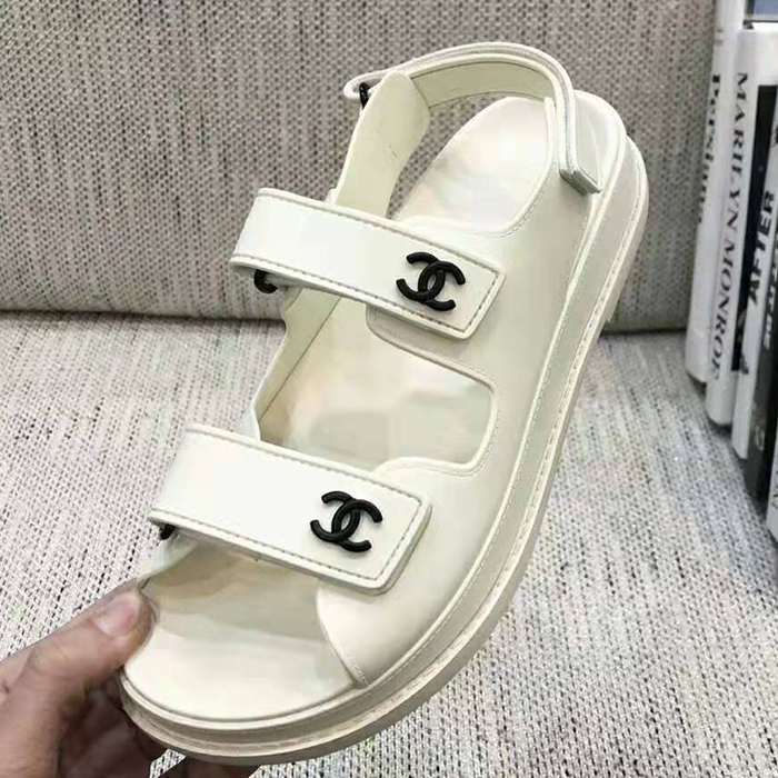 2021 chanle sandals