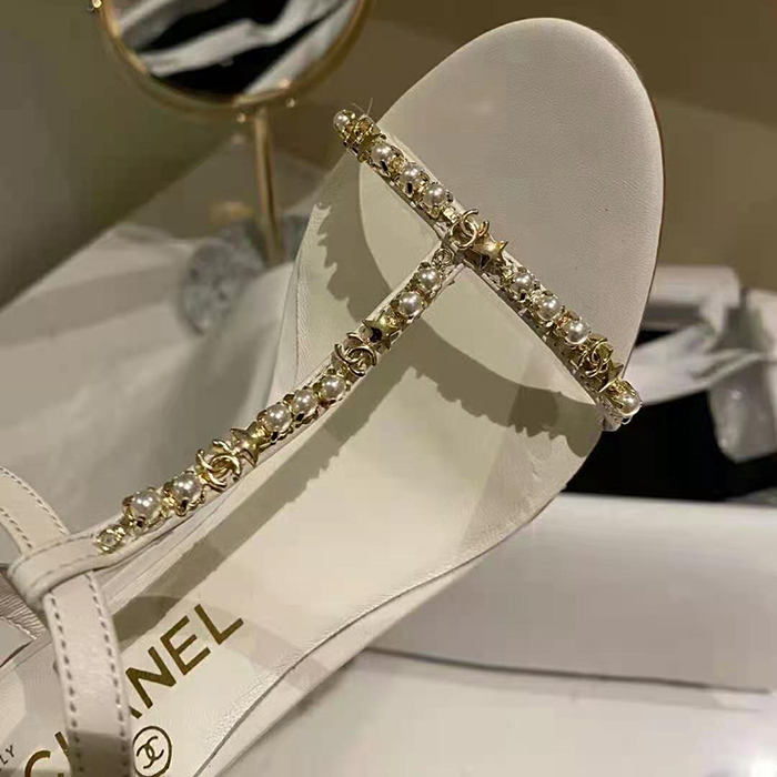 2021 chanle sandals