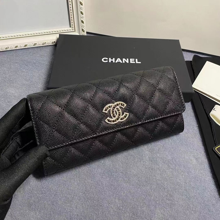2022 Chanel 19 long flap wallet
