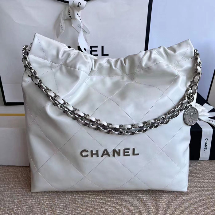 2022 Chanel 22 Handbag