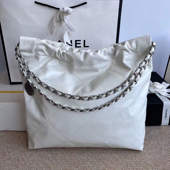 2022 Chanel 22 Handbag