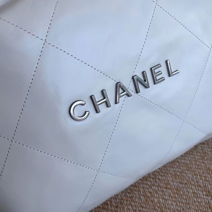 2022 Chanel 22 Handbag