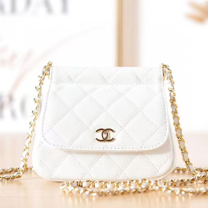 2022 Chanel CLUTCH WITH CHAIN