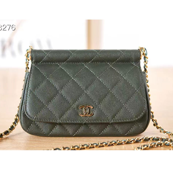 2022 Chanel CLUTCH WITH CHAIN