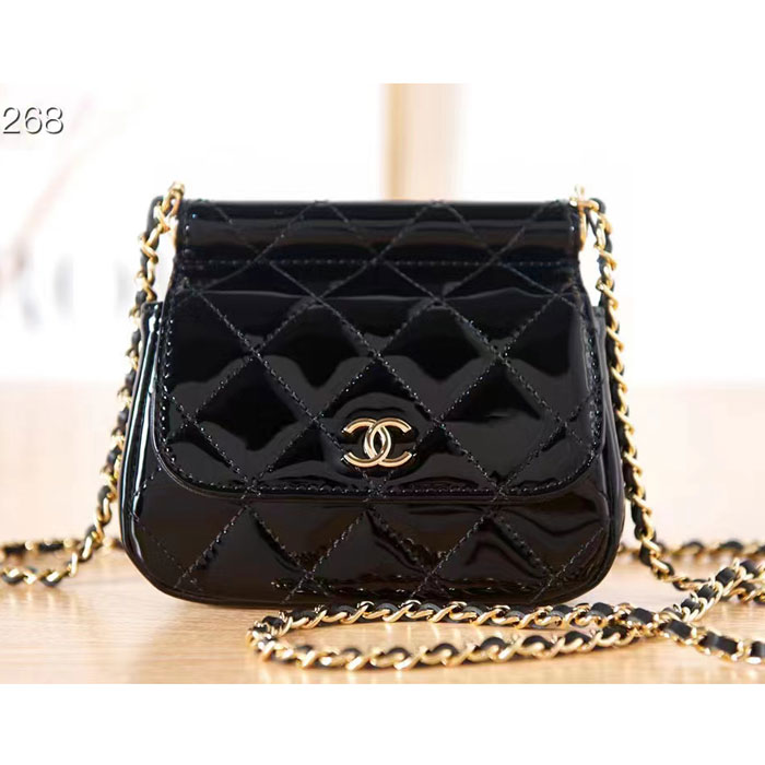 2022 Chanel CLUTCH WITH CHAIN