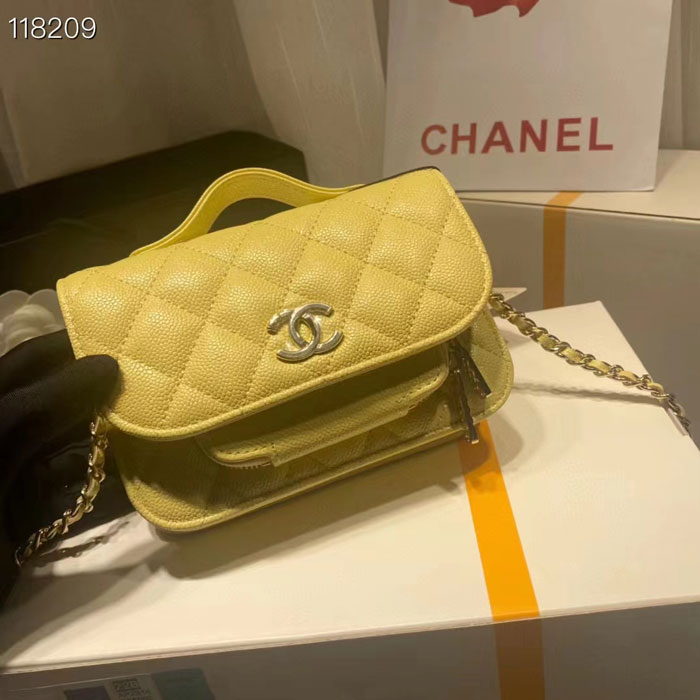 2022 Chanel CLUTCH WITH CHAIN