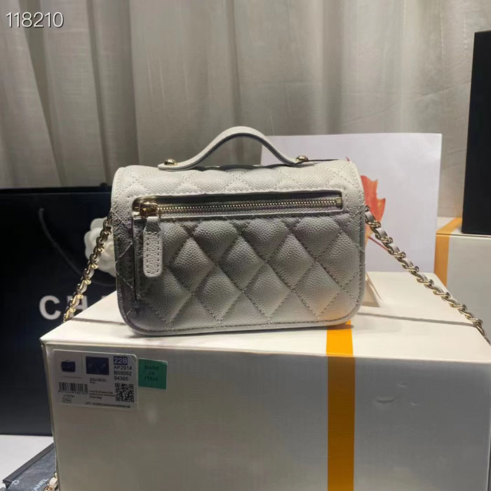 2022 Chanel CLUTCH WITH CHAIN