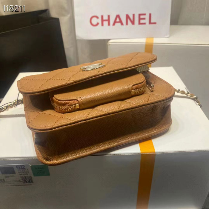 2022 Chanel CLUTCH WITH CHAIN