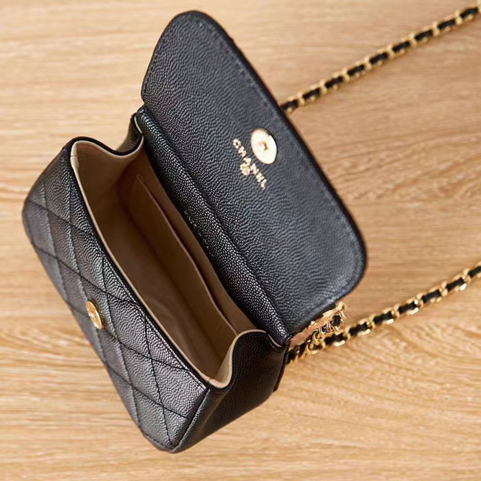 2022 Chanel CLUTCH WITH CHAIN