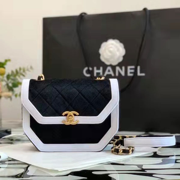 2022 Chanel MINI FLAP BAG