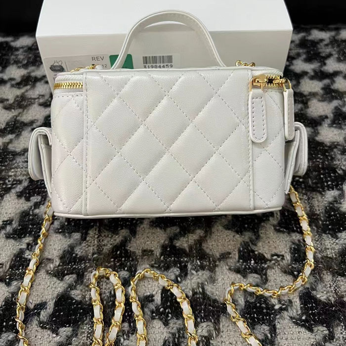2022 Chanel VANITY WITH CHAIN