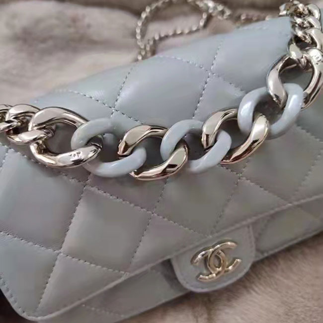 2022 Chanel Wallet On Chain