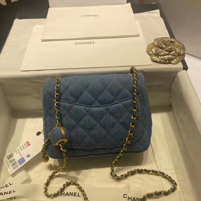 2022 Chanel mini flap bag