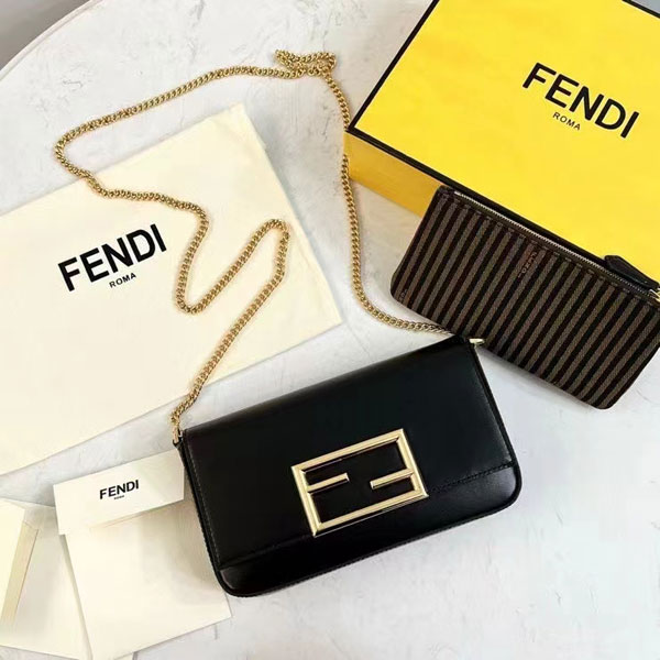 2022 Fendi Wallet On Chain With Pouches