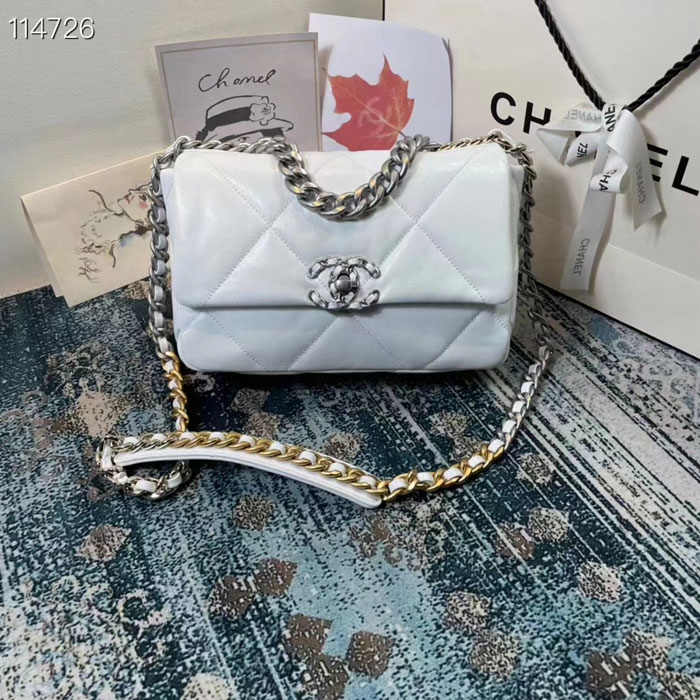 2022 chanel 19 flap bag