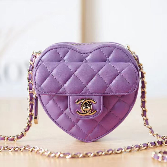 2022 chanel Heart Clutch With Chain