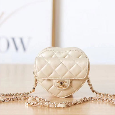 2022 chanel Heart Zipped Arm Coin Purse